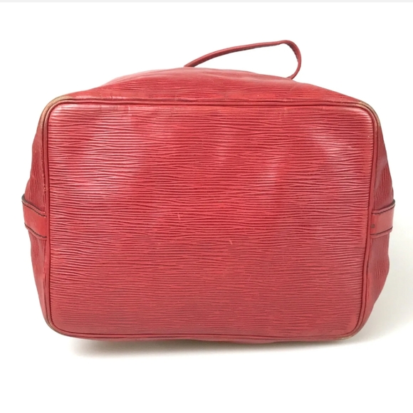 Authentic Louis Vuitton Epi Noe - Picture 5 of 11